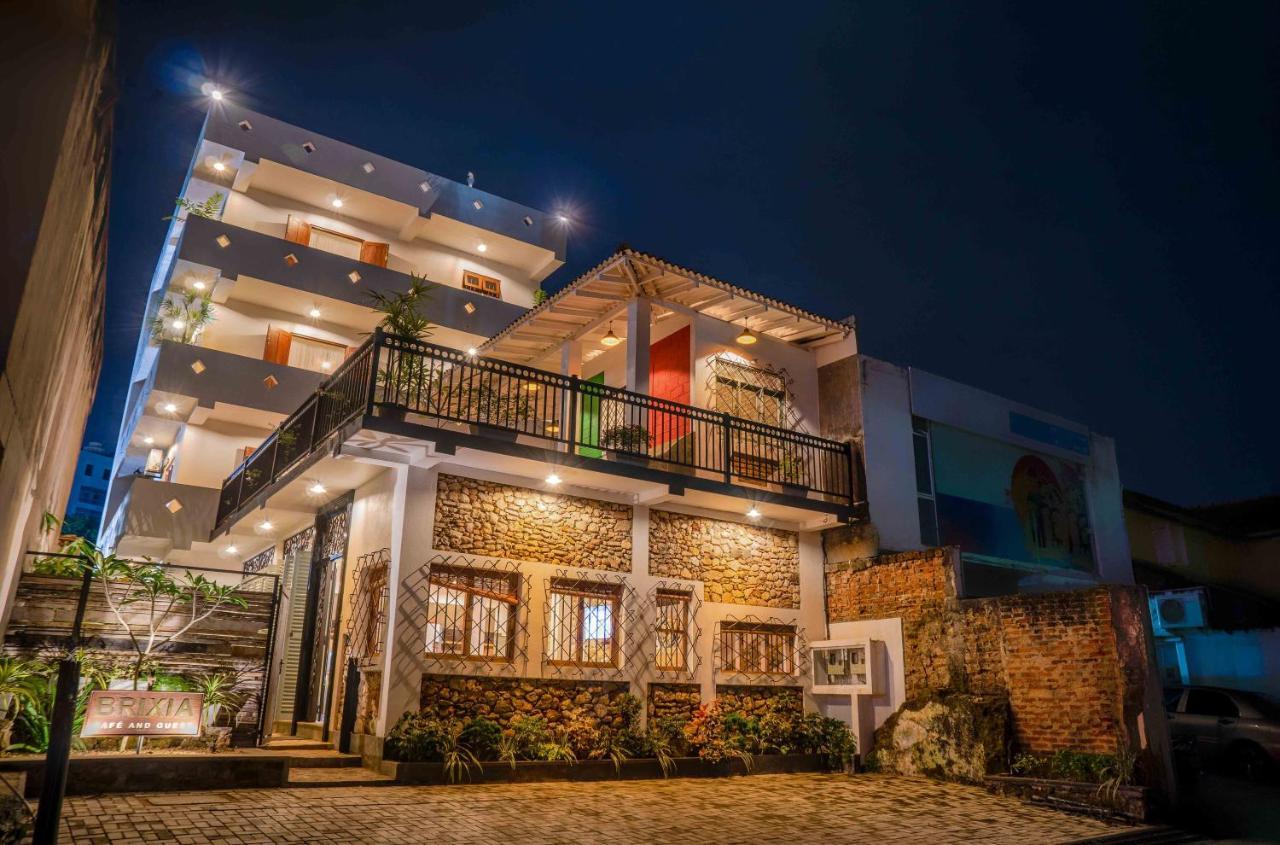 Bed and Breakfast Brixia Cafe & Guest Галле Экстерьер фото